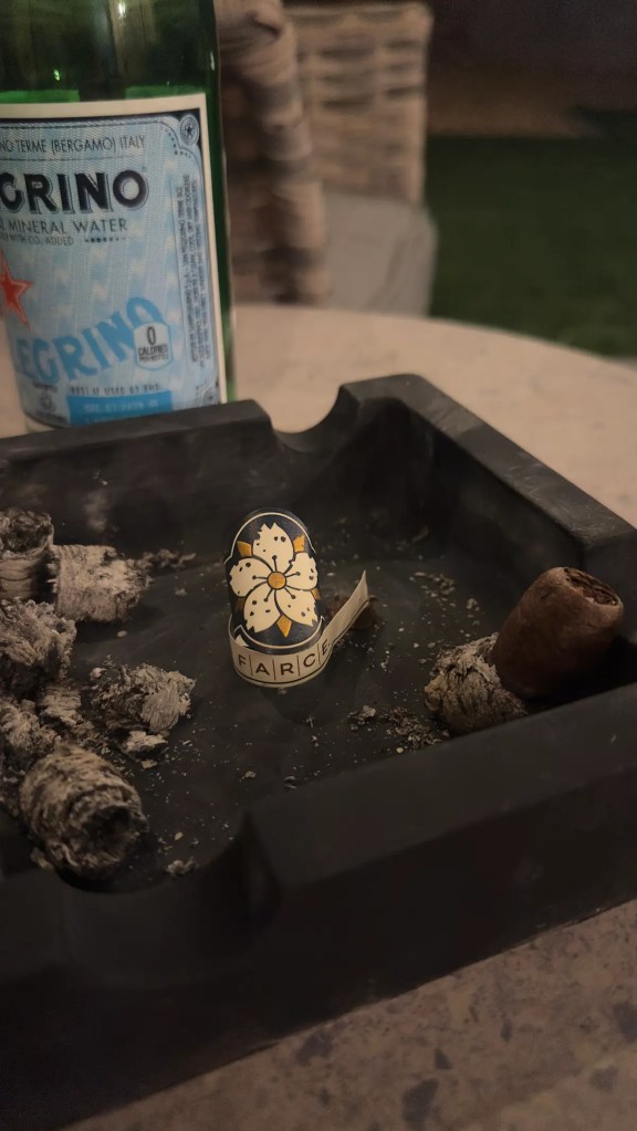 Room101 FARCE maduro finished